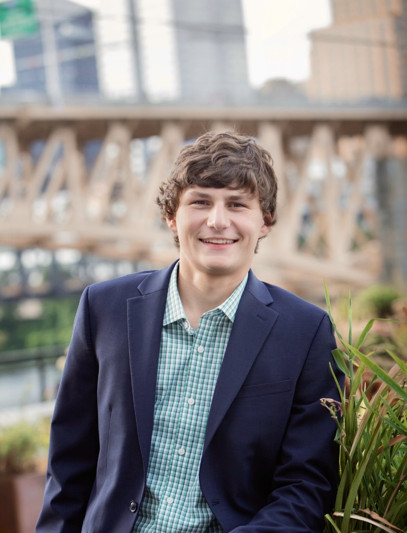Landon York : President